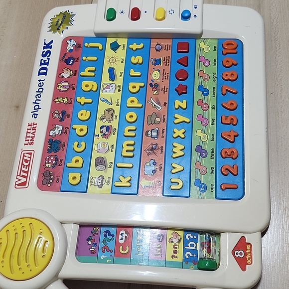 Vtech little smart alphabet desk with phonics - Picture 5 of 7